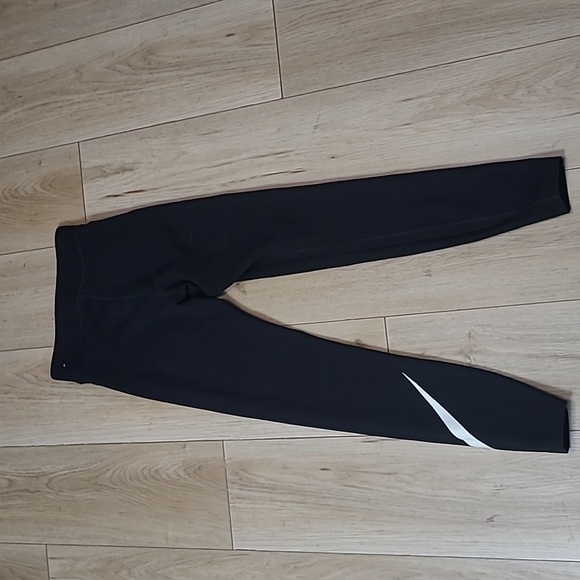 Nike  Black and White Leggings Size Xs - Picture 3 of 6